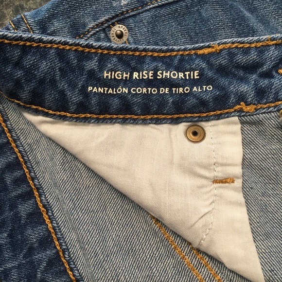 Distressed High Rise Shortie Jean Shorts, Size 8 - Picture 4 of 5